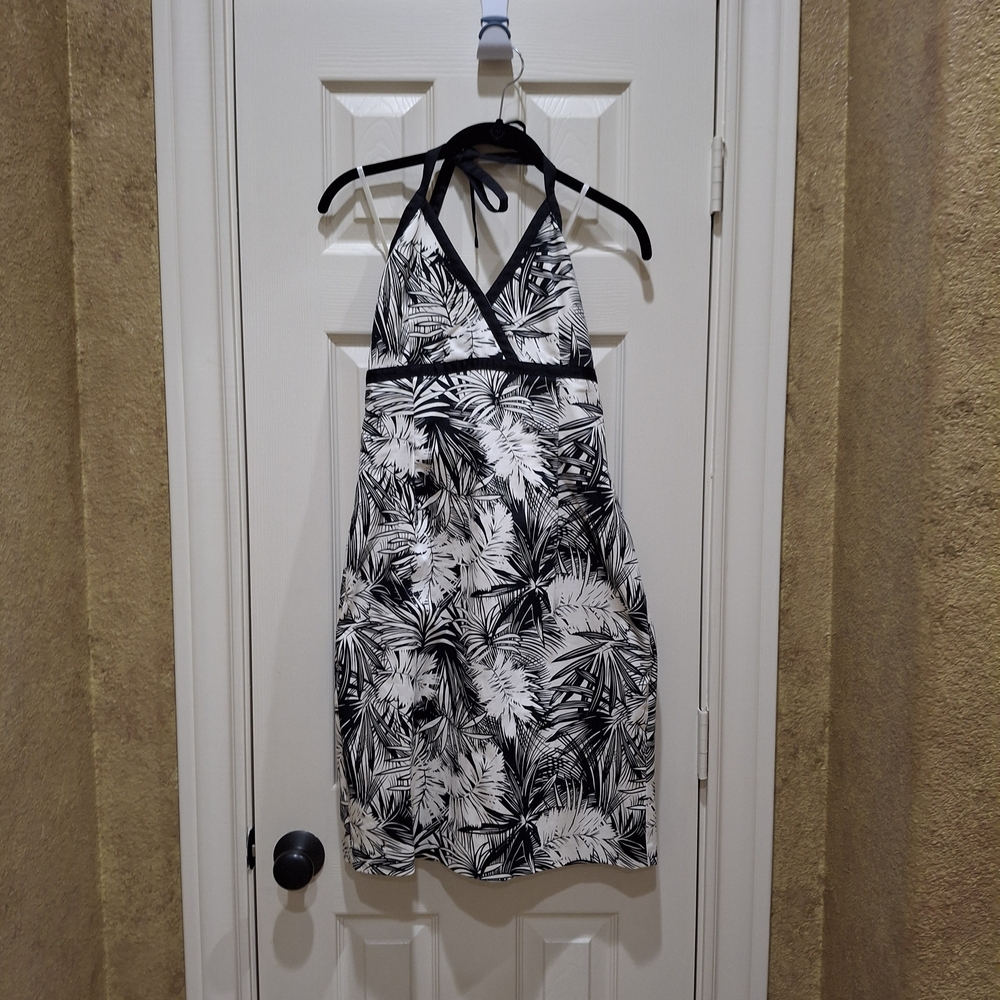 Spenser Jeremy Black and White Floral Backless Dress